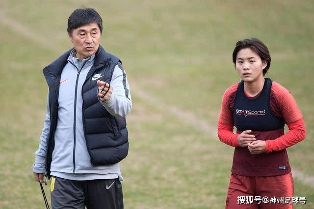 北青：国足要抢排名积分 对新加坡武磊首发可能性不大